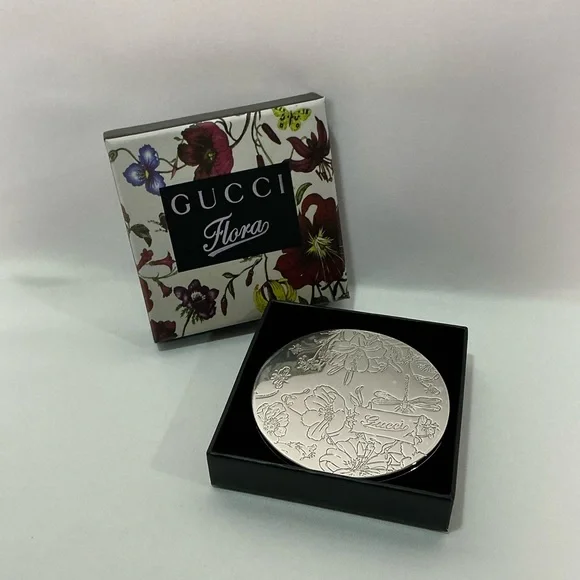 Gucci | Accessories | Gucci Flora Silver Compact Mirror  display picture 2